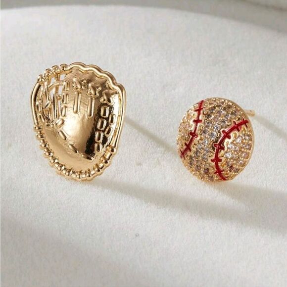 Baseball & Glove Mismatch Earrings - Picture 2 of 2